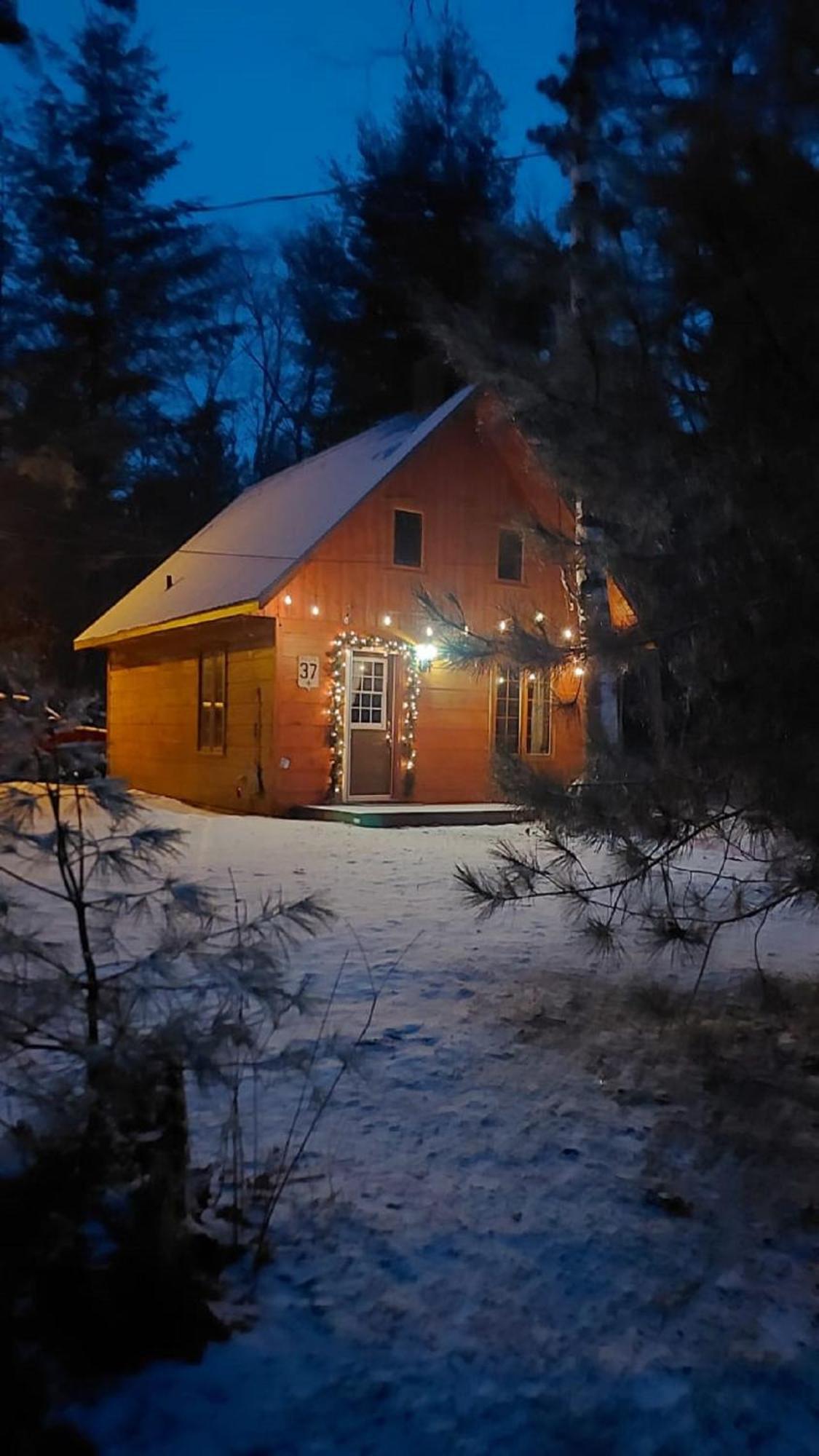 Les Chalets Sur Le Cap Saint Joachim エクステリア 写真