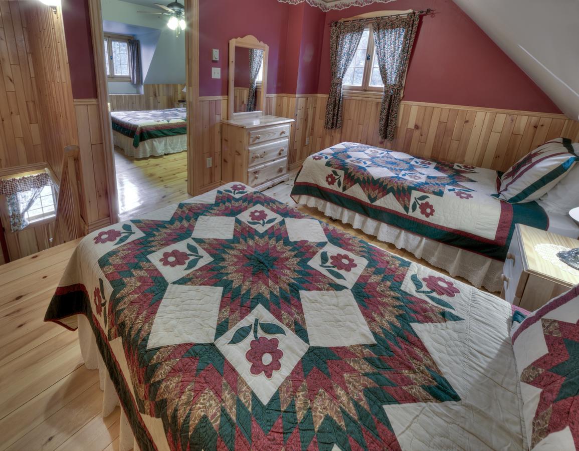 Les Chalets Sur Le Cap Saint Joachim エクステリア 写真