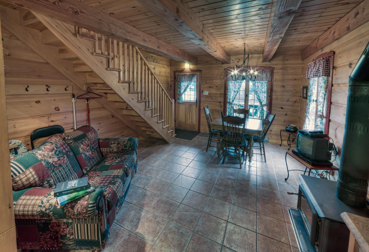 Les Chalets Sur Le Cap Saint Joachim エクステリア 写真
