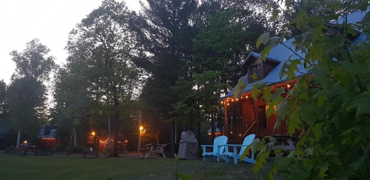 Les Chalets Sur Le Cap Saint Joachim エクステリア 写真